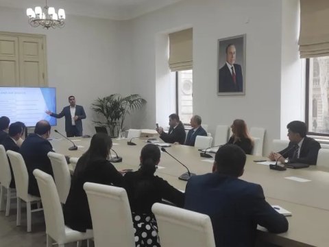 “Dövləq qulluqçusunun xidməti fəaliyyətin qiymətləndirilməsi” mövzusunda təlim təşkil edilib