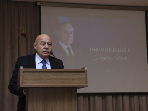 AzMİU-da Ulu Öndər Heydər Əliyevin anım tədbiri keçirilib