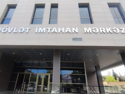 Bu gün hakim olmaq istəyənlər imtahan verirlər