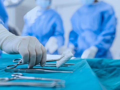 Cərrah olmaq üçün hansı təhsil pilləsini oxumaq lazımdır? - TƏLƏBLƏR