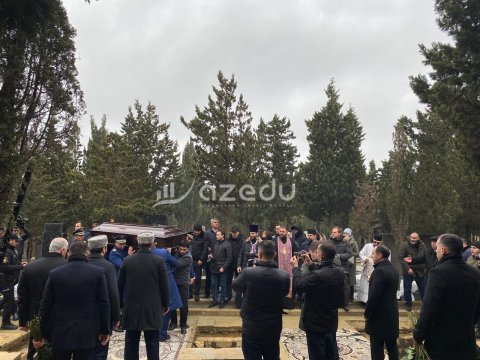 Ekipaj üzvlərinin II Fəxri xiyabanda dəfn mərasimi keçirilir - FOTO