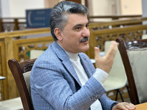 Elə yaşlı, təcrübəli müəllim var ki, min cavana dəyər…