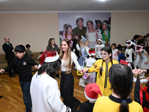 Arzu Əliyeva uşaq evini ziyarət edib