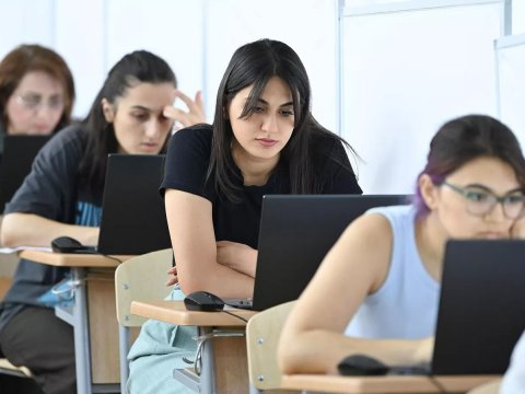 Azərbaycanda müəllim hazırlığı sistemində BOŞLUQLAR VAR