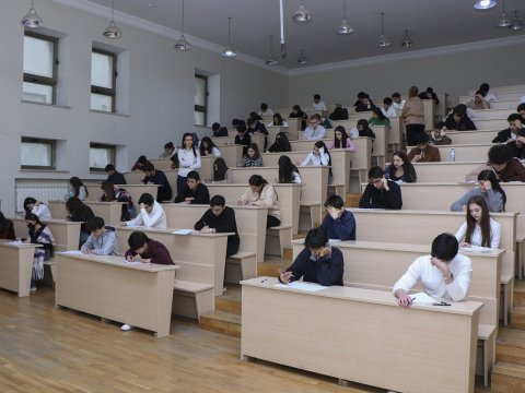 AzMİU-da payız semestrinin imtahan sessiyası davam edir: 11 minə yaxın tələbə biliyini yoxlayır