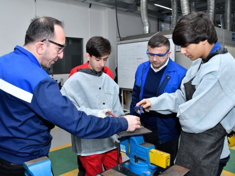 Peşə təhsili alanların köçürülməsi və bərpasına başlanılıb