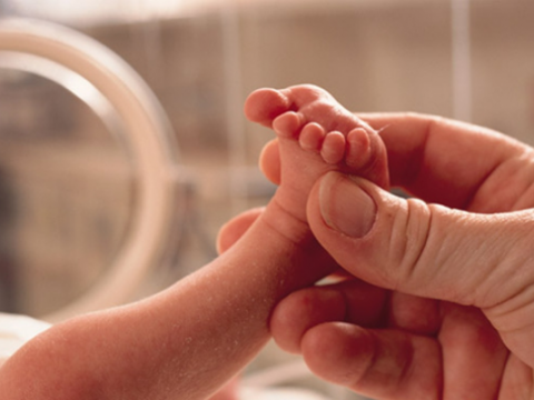 Azərbaycanda 55 yaşlı qadın&nbsp;32 il sonra ana oldu -&nbsp;FOTO