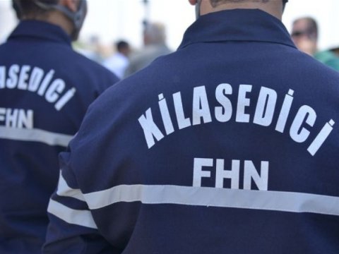 Qapı arxasında köməksiz qalan 9 yaşlı uşağı xilas edilib