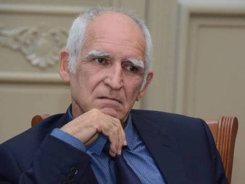 "Erməni müəllimin alnına telefonu çırpdım" - 35 il öncə nələr yaşanıb?