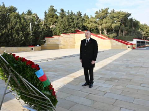 İlham Əliyev 20 Yanvar şəhidlərinin xatirəsini yad edib