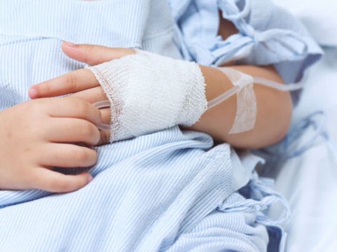 Yeddi yaşlı uşağın üzərinə nərdivan aşıb, azyaşlı ölüb