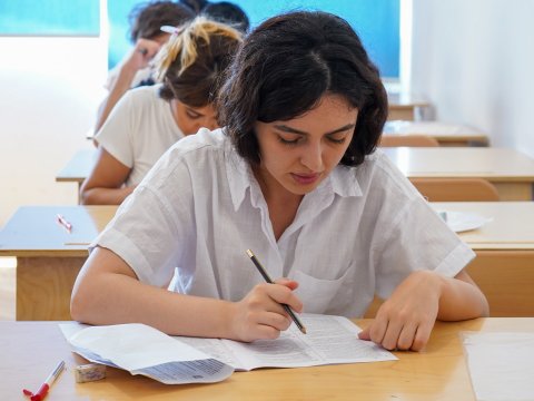 DİM bu şəxslərə müraciət edib