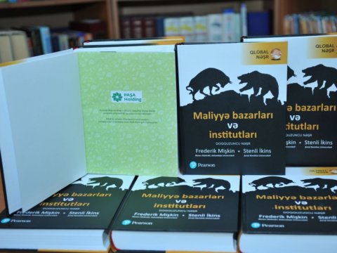 Amerika alimlərinin dərs vəsaiti BMU kitabxanasında