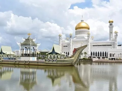 Bruney-Darüssalam təqaüd proqramı elan edir