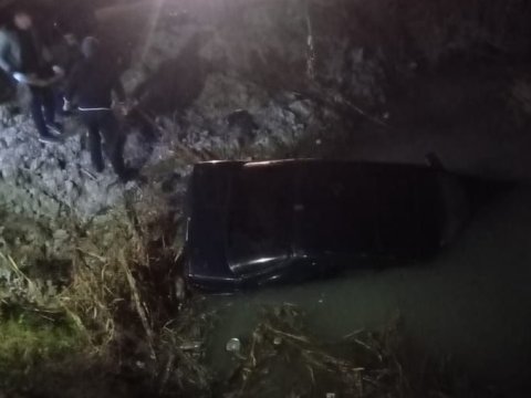 Vəzifəli şəxsin ailəsi qəzaya düşdü - İKİ UŞAQ ÖLDÜ