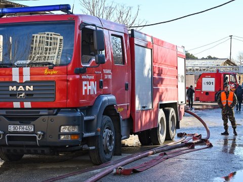 Məktəb binasında yanğın olub