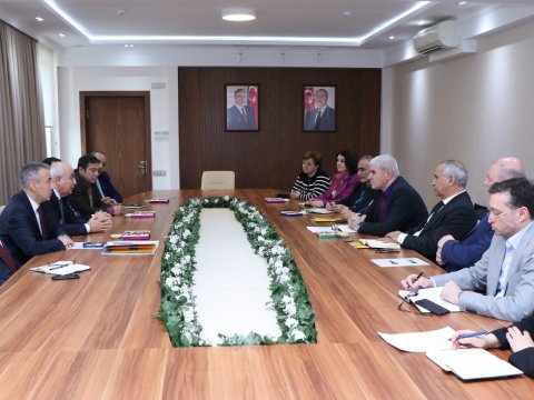 AzMİU və UZGE İnstitutu arasında strateji görüş