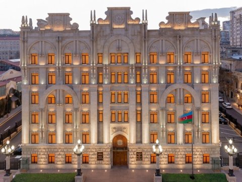 DİN: Məktəbdə paylanan vərəqələrdə təhlükəli hal aşkarlanmayıb