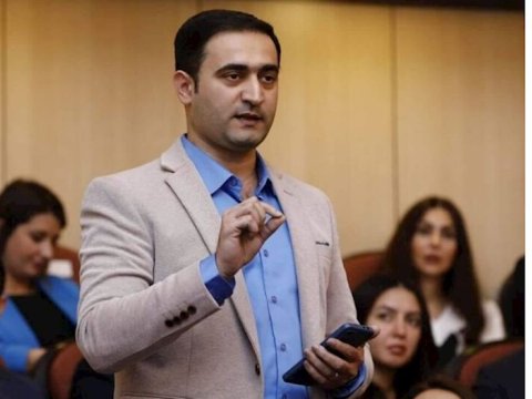 Valideynlər övladlarının telefonunu yoxlamalıdırlar - Ekspert