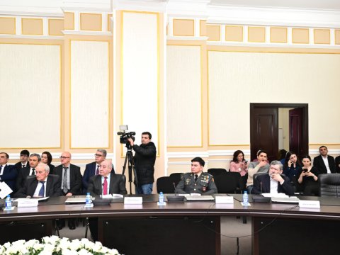 AMEA-da tanınmış riyaziyyatçı alimlə görüş