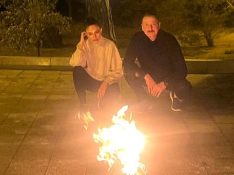 Prezidentlə xanımı çərşənbə tonqalı ətrafında -&nbsp;FOTOLAR