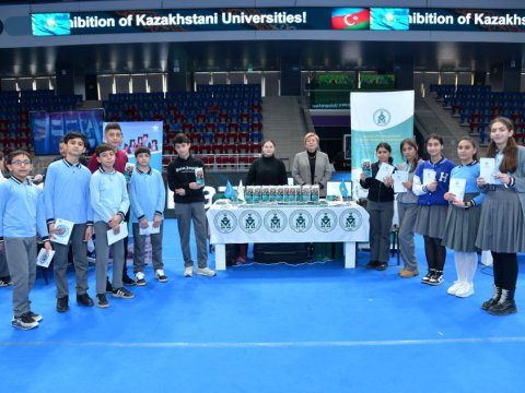 Bakı məktəbliləri Qazaxıstan universitetlərinin təhsil sərgisində