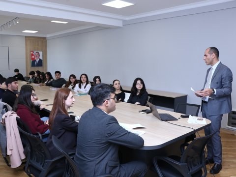 Tələbələr dağ-mədən sənayesində inşaat mühəndisliyinin rolu barədə məlumatlandırılıb