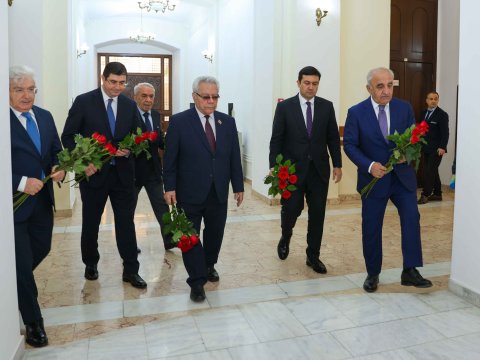 UNEC-də konfrans: "Konstitusiya və Suverenlik İli"&nbsp;