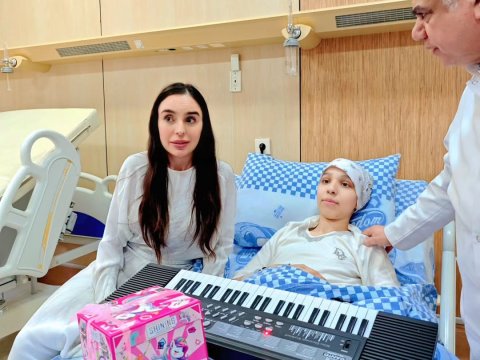 Leyla Əliyeva uşaqları ziyarət etdi - FOTO