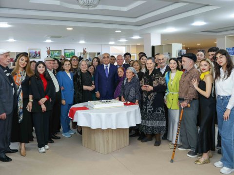 UNEC kollektivi İlaxır çərşənbəni &ldquo;Ahıllar Evi&rdquo;ndə qeyd edib