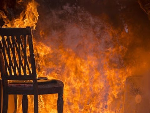 Bakıda ana, qızı və nəvəsi yanaraq öldü