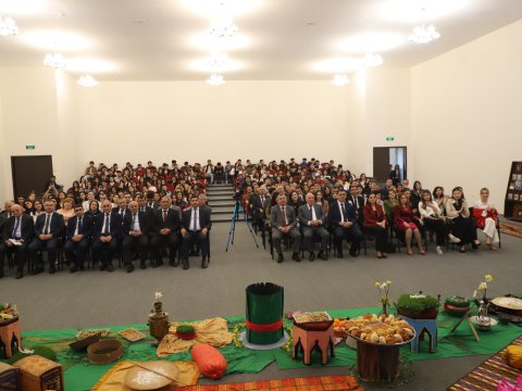 LDU-da bayram ovqatlı Novruz şənliyi