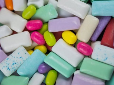 Saqqız çeynəməyin zərərləri &ndash; Mütəxəssislərdən XƏBƏRDARLIQ