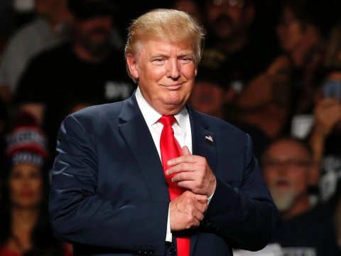 Tramp Təhsil Nazirliyini ləğv etdi