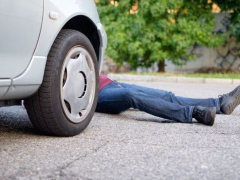 Gəncədə yeniyetməni maşın vurub