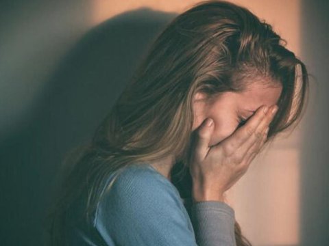 Gərgin yeniyetməlik dövrü yaşayan uşaqlarla necə davranmalı?