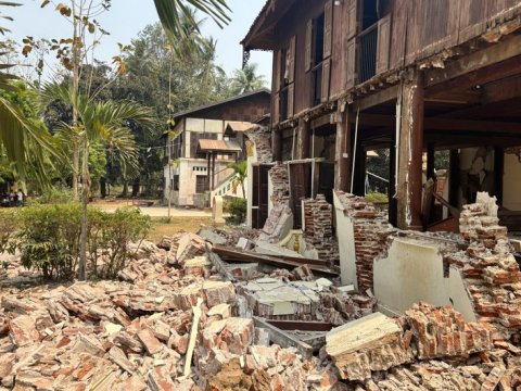 Myanmada məktəb binasının dağıntıları altında qalan beş uşaq ölüb