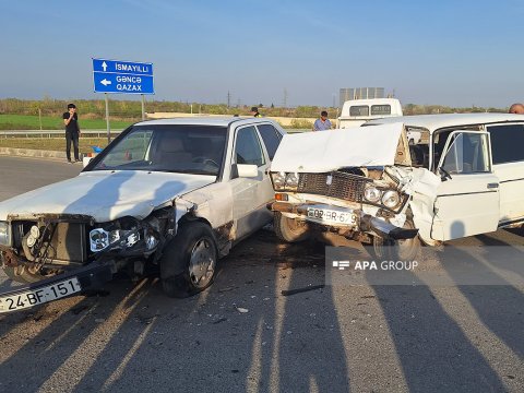 Biri azyaşlı olmaq ilə ailənin 3 üzvü xəsarət alıb -FOTO&nbsp;