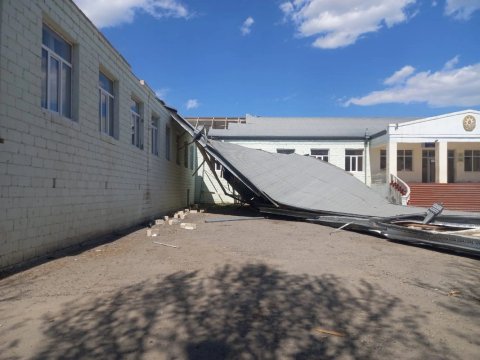 Şəmkirdə dam örtüyü aşan məktəb təmir ediləcək - YENİLƏNİB