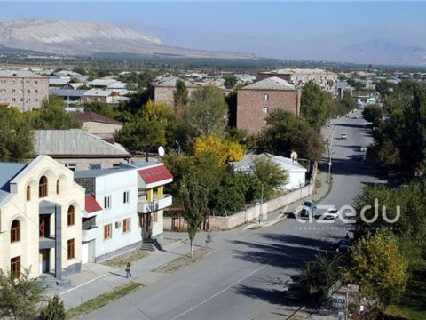 Qərbi Azərbaycan məktəbləri: Tanınmış ziyalıların yetişdiyi Uluxanlı TƏHSİLİ