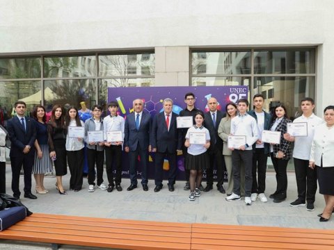 UNEC-də keçirilən Elm Festivalı uğurla yekunlaşdı