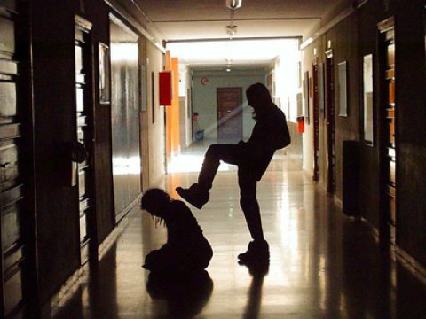 Sinifdə "ağa olmaq" istəyi: Kriminal meyillilik nədən qaynaqlanır?