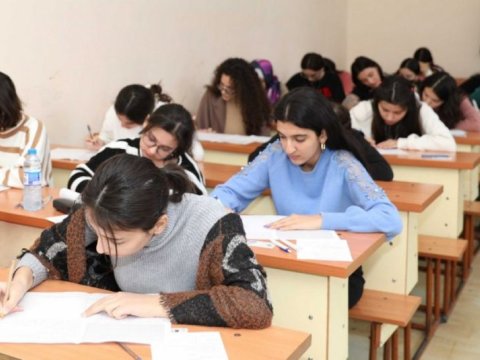 Buraxılış imtahanları: “23 nəfərin maksimum bal toplaması zəif nəticədir”
