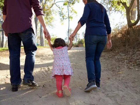 44 uşaq himayədar ailəyə verilib