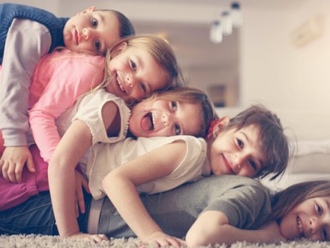 Çoxuşaqlı ailələrin sayı azalır - səbəblər nədir?