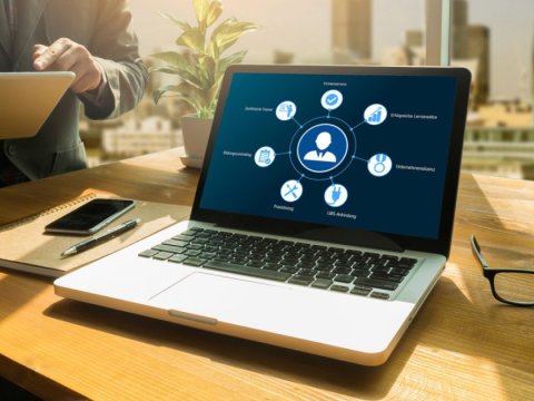 Bu məktəblərdə kompüter texnologiyalarının öyrənilməsi məcburi olacaq