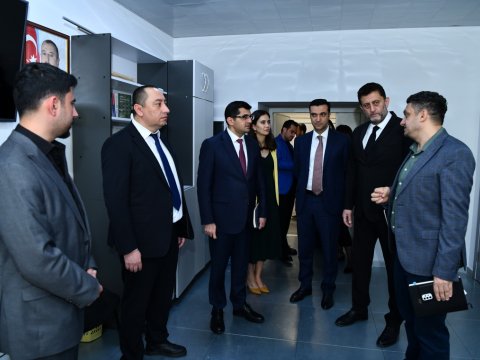 ADNSU-nun sənaye müəssisələri ilə əməkdaşlığı genişlənir