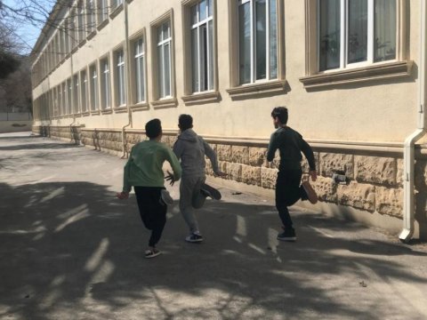 Paytaxtda dərs zamanı şagird vəhşicəsinə döyüldü