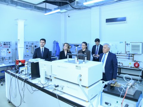 Deputatlar BMU-nun laboratoriyaları ilə tanış olublar
