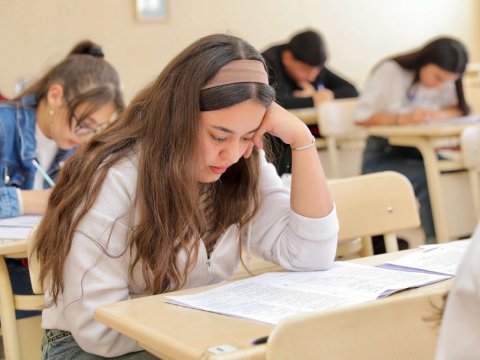 27 mindən çox şagird imtahan verib - YENİLƏNİB